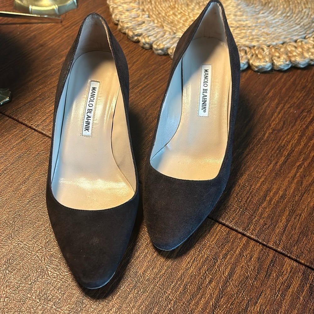 Chocolate brown suede kitten heels